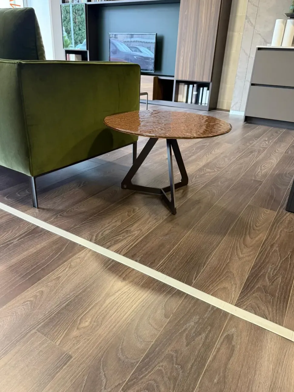 Prezzi ribassati per il tavolino moderno Lakes di Fiam