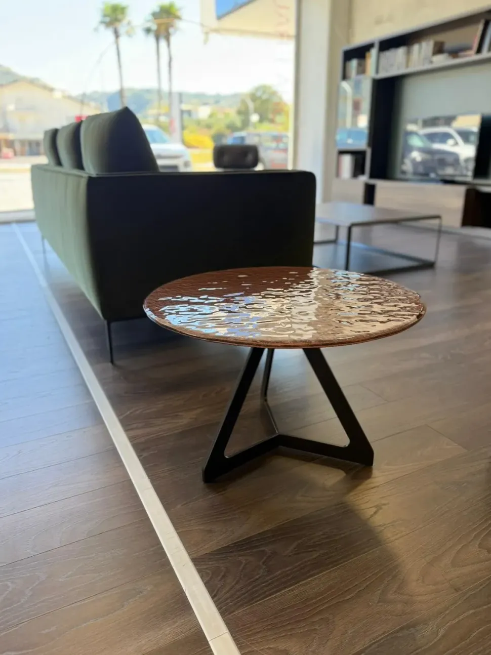 Prezzi ribassati per il tavolino moderno Lakes di Fiam