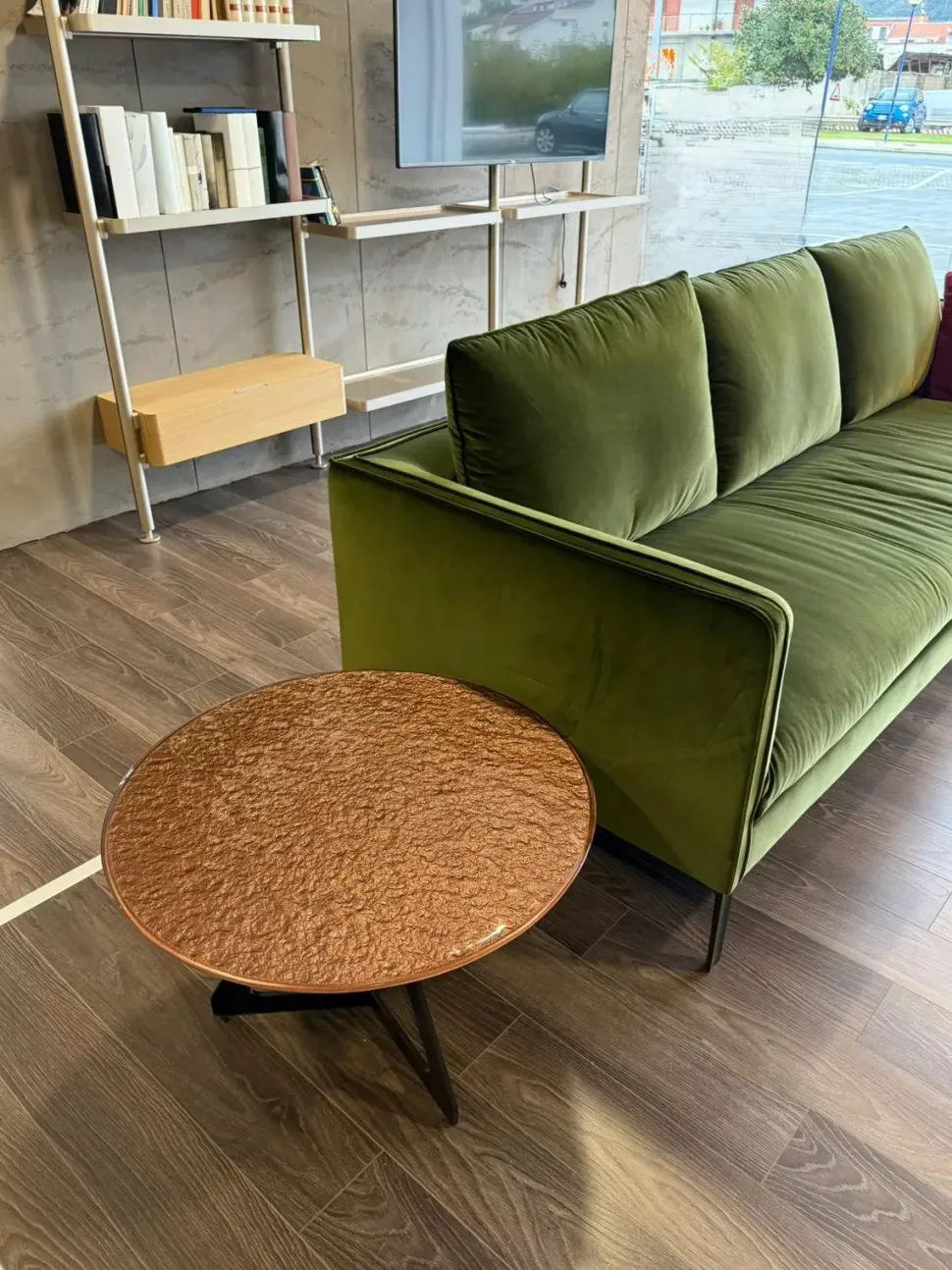 Prezzi ribassati per il tavolino moderno Lakes di Fiam