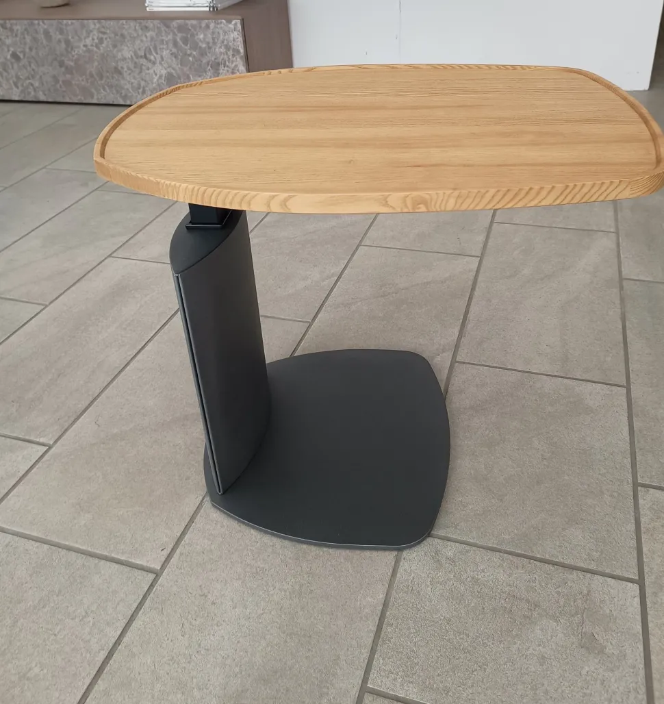 Prezzi ribassati per il tavolino design Zoom di Ozzio