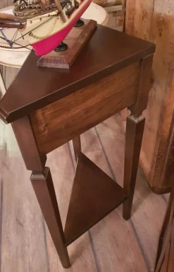 Prezzi ribassati per il tavolino classico Angoliera noce nazionale di Sartori