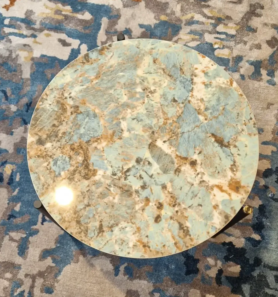 Prezzi ribassati per il tavolino design Caillou di Liu jo living