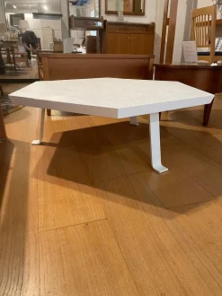 Prezzi ribassati per il tavolino design Sweet 46 di Gervasoni