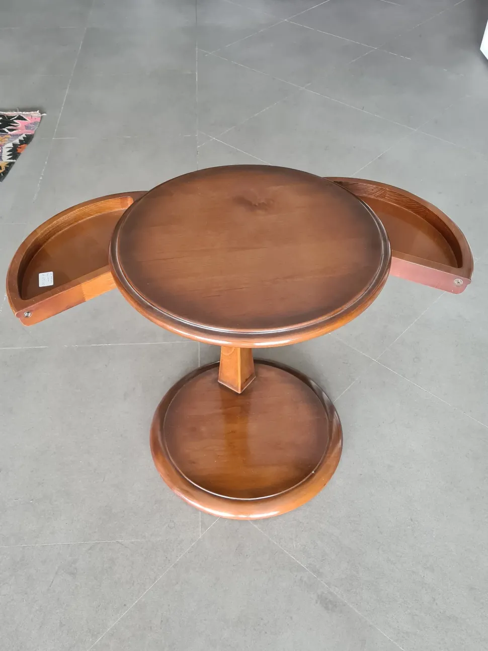 Prezzi ribassati per il tavolino classico Gem di Le fablier