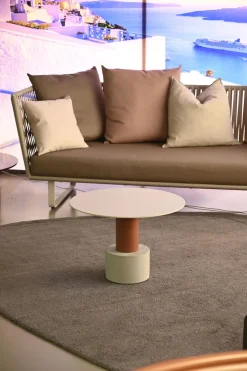 Prezzi ribassati per il tavolino design Roll di Kettal