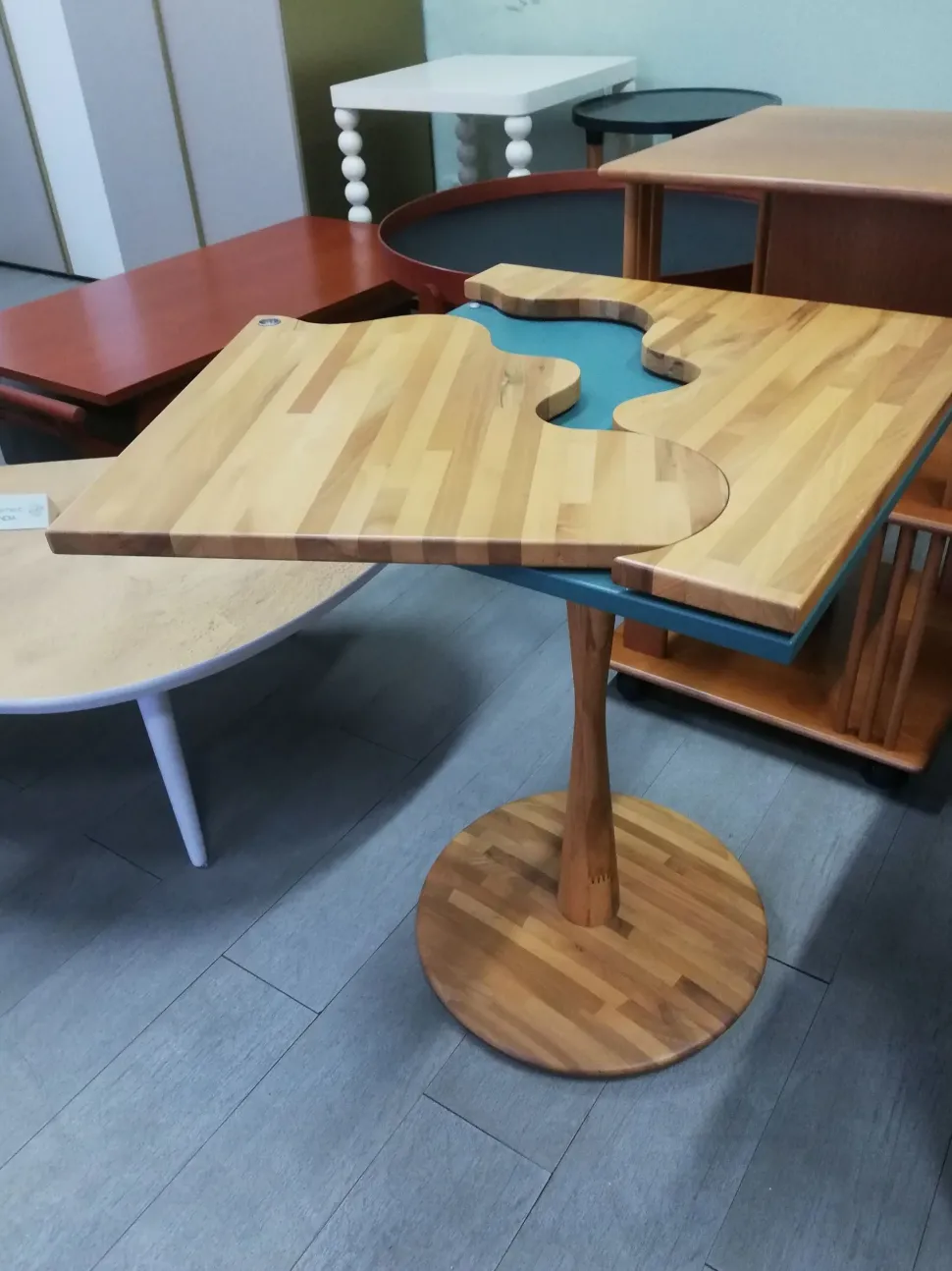 Prezzi ribassati per il tavolino moderno Decorativo di Longhi