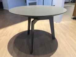 Prezzi ribassati per il tavolino moderno Lotus di Sangiacomo