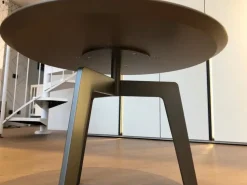 Prezzi ribassati per il tavolino moderno Lotus di Sangiacomo