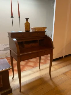 Prezzi ribassati per il tavolino classico Scrittoio legno  di Giaretta italia