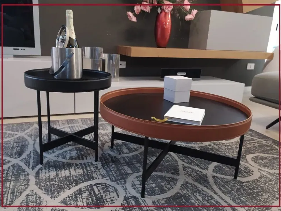 Prezzi ribassati per il tavolino design Arena di Calligaris