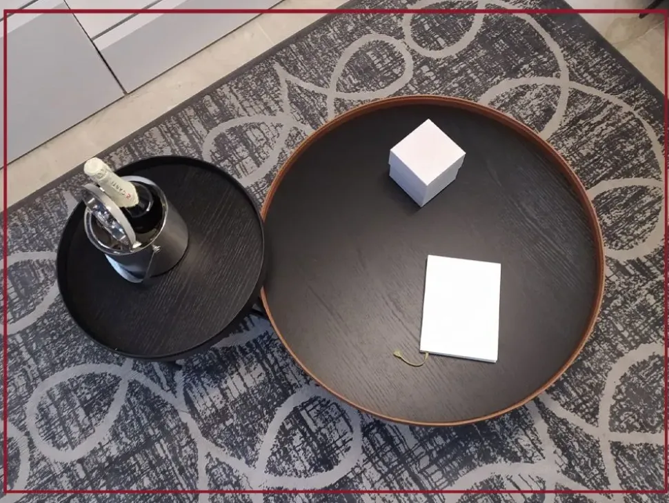 Prezzi ribassati per il tavolino design Arena di Calligaris