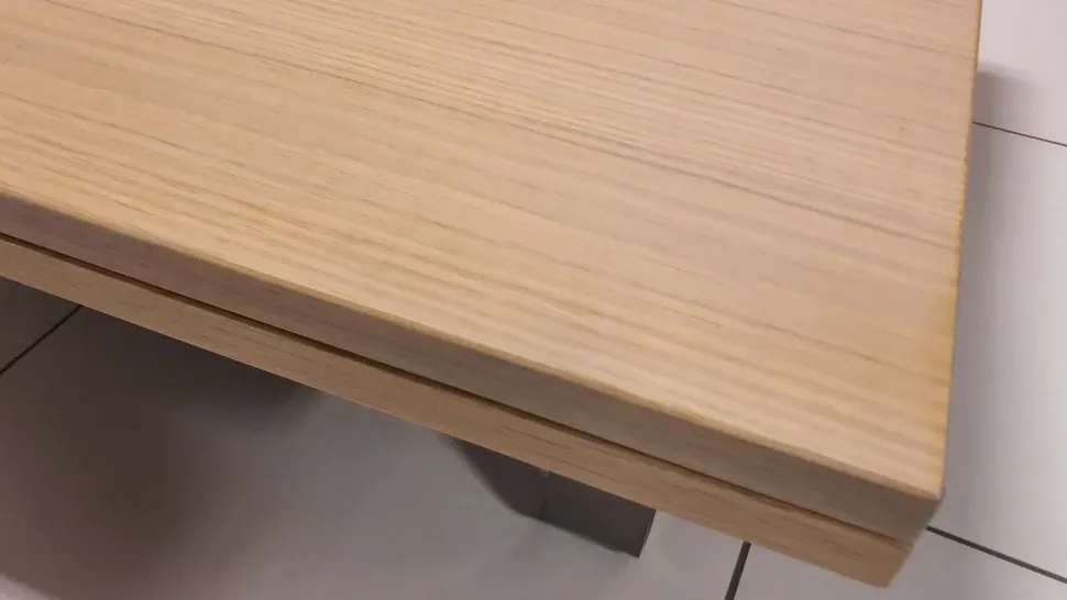 Prezzi ribassati per il tavolino moderno Joge di Ozzio