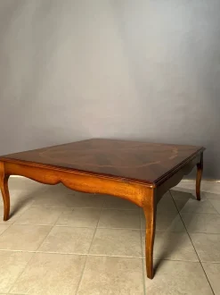 Prezzi ribassati per il tavolino classico M5 210 di Marchetti