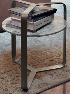 Prezzi ribassati per il tavolino design Yari di Flou