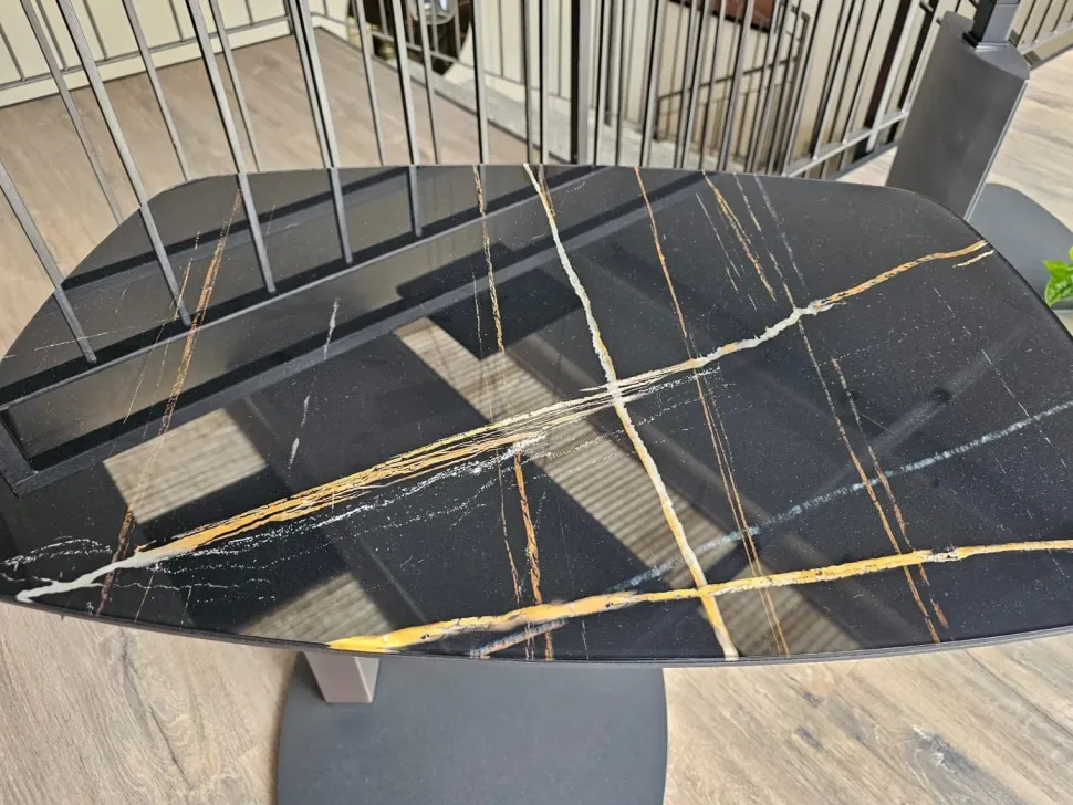 Prezzi ribassati per il tavolino moderno Servus di Easyline