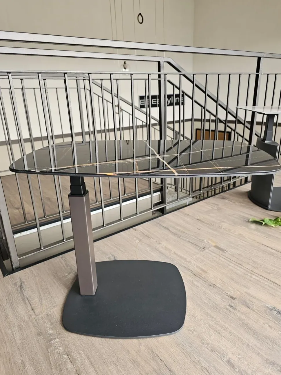 Prezzi ribassati per il tavolino moderno Servus di Easyline