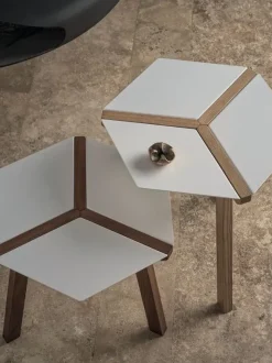 Prezzi ribassati per il tavolino design Esa di Bontempi