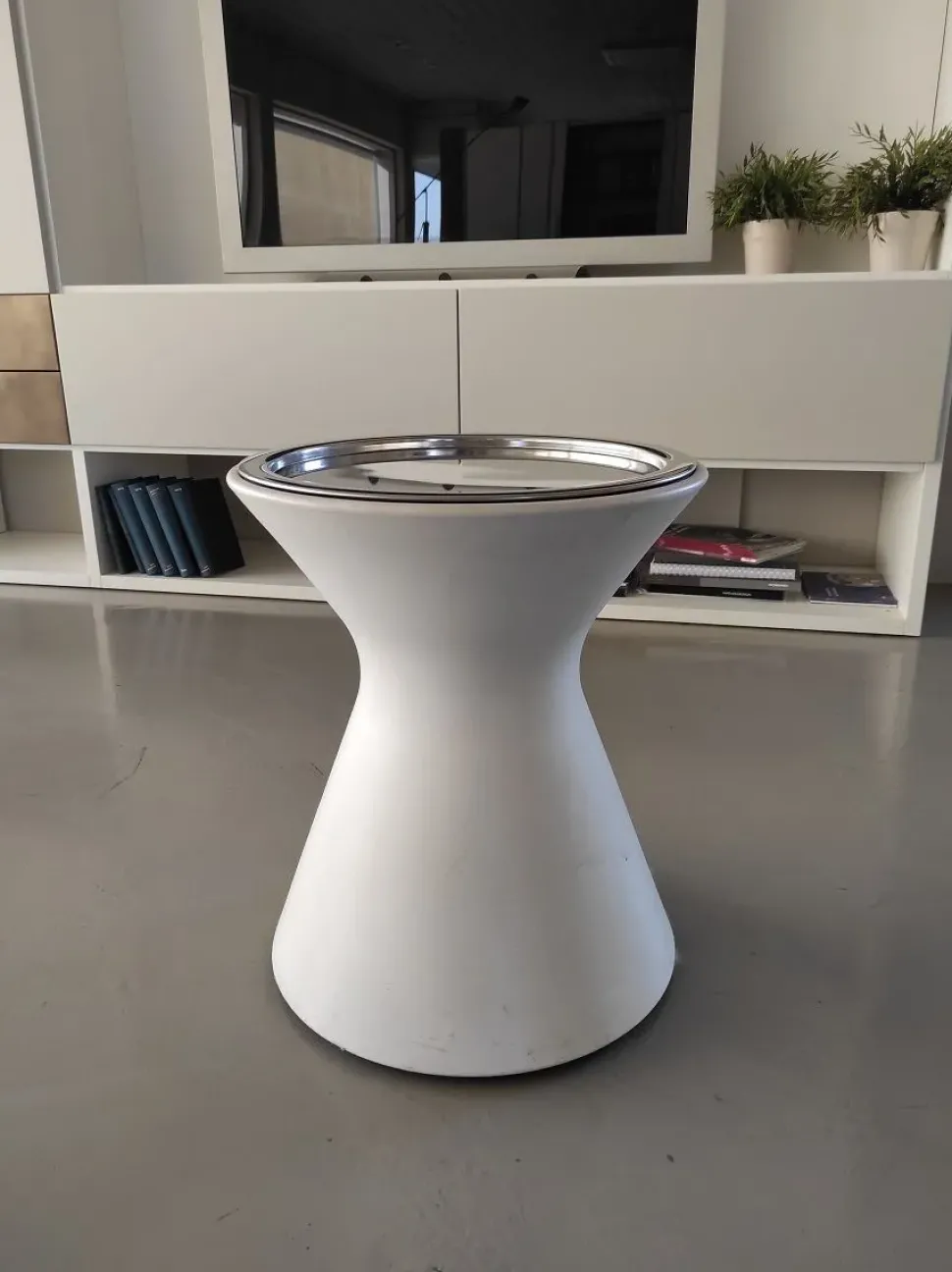 Prezzi ribassati per il tavolino design Buddy di Molteni & c