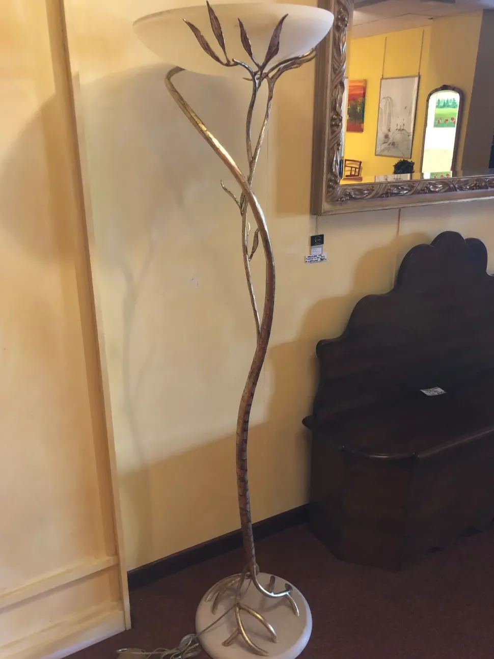 Progettista Interni: Lampada da terra Olivia, stile classico, prezzi vantaggiosi.