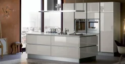 Richiedi il prezzo: cucina altri colori moderna Ri-flex 05 di Veneta cucine scontata