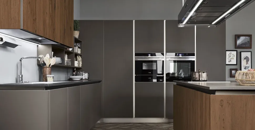 Richiedi il prezzo: cucina altri colori moderna Ri-flex 05 di Veneta cucine scontata