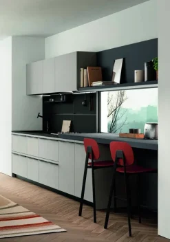 Richiedi il prezzo: cucina grigia moderna Lungomare plus combo.05 di Colombini casa in offerta