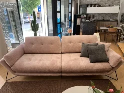 Richiedi il prezzo riservato del Divano Yvonne Collezione esclusiva in foto