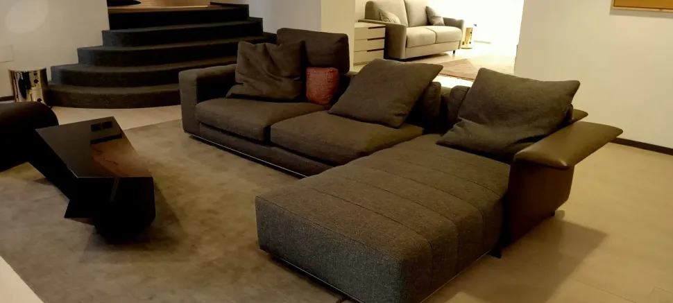 Richiedi ora il prezzo del Divano con penisola Freeman Minotti in foto