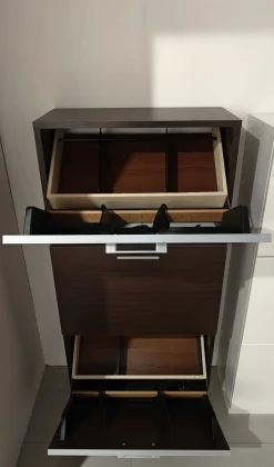 Scarpiera modello Canguro di Artigianale in melaminico a prezzo Outlet