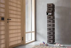 Scarpiera modello Manolo Mogg in stile design in offerta