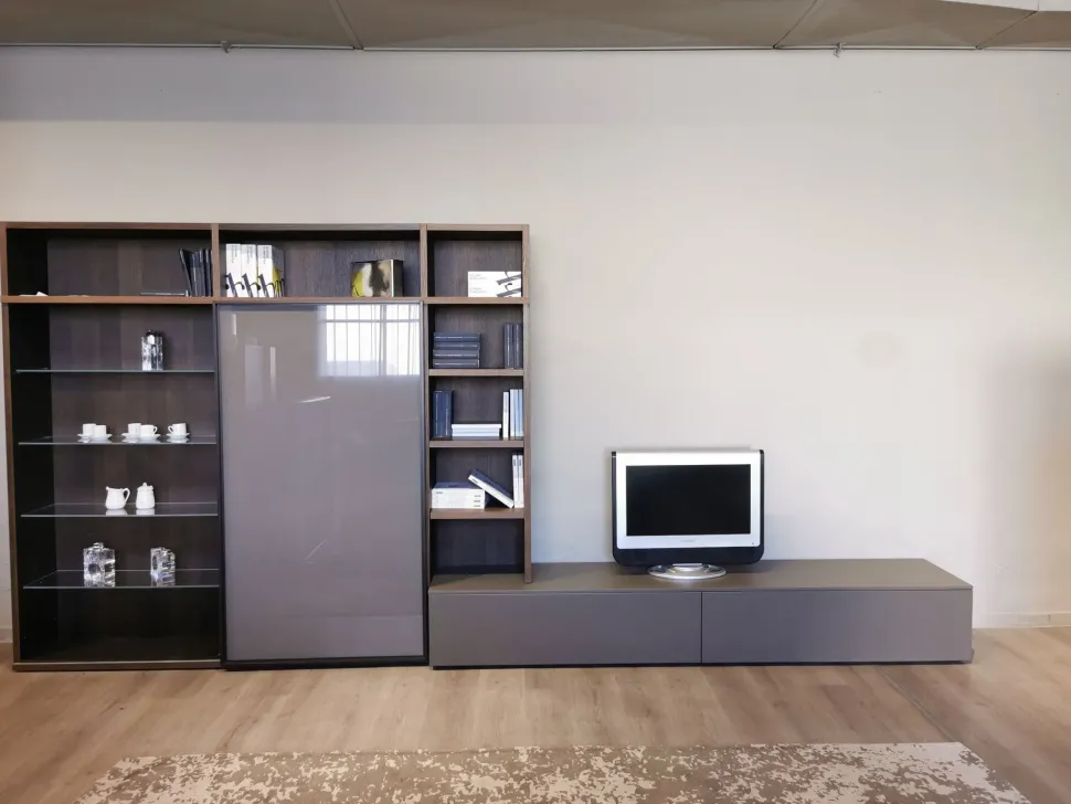 Scontata del 51%! Parete attrezzata Day System di Jesse, una scelta di stile e praticità! Acquista ora!