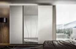Sconto 40% su Armadio Aurora 3 ante scorrevoli con specchi bicolore. Cin a prezzo scontato!