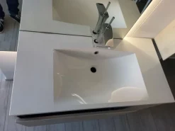 Scopri Arcom Ak: mobile bagno a prezzo Outlet. Design unico e di qualità!