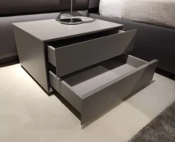 Scopri il comodino Sangiacomo Ecletto, laccato opaco a prezzo scontato!