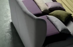 Scopri il Letto Emby di Samoa scontato 30%. Comfort assicurato!