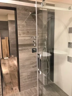 Scopri il Mobile Bagno A terra Glass design Fluida fw con sconto!