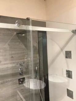 Scopri il Mobile Bagno A terra Glass design Fluida fw con sconto!