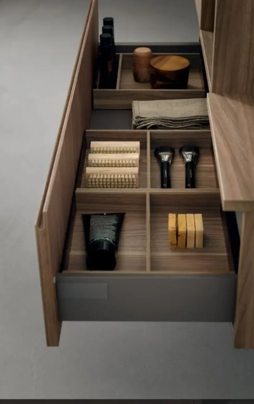 Scopri il Mobile per Bagno Compab Composizione bg010 a prezzi vantaggiosi! Ottimo rapporto qualità-prezzo!