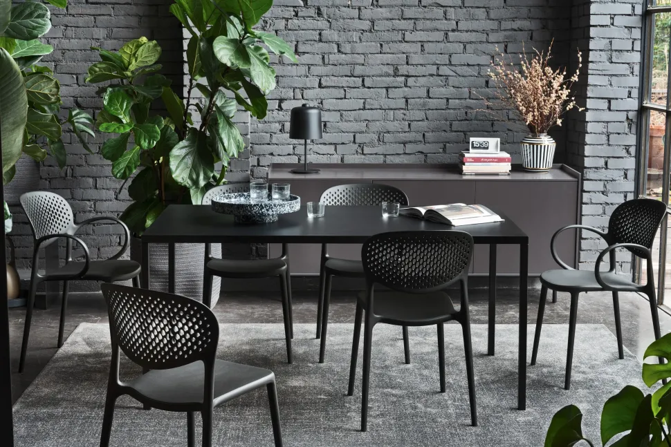 Scopri il prezzo del tavolo Iron Connubia