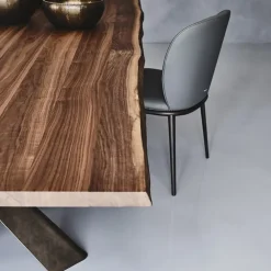 Scopri il prezzo del tavolo Mad Max Wood Cattelan Italia sull'eCommerce!