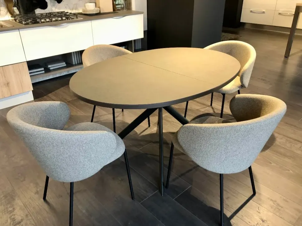 Scopri il prezzo del tavolo Giove Connubia