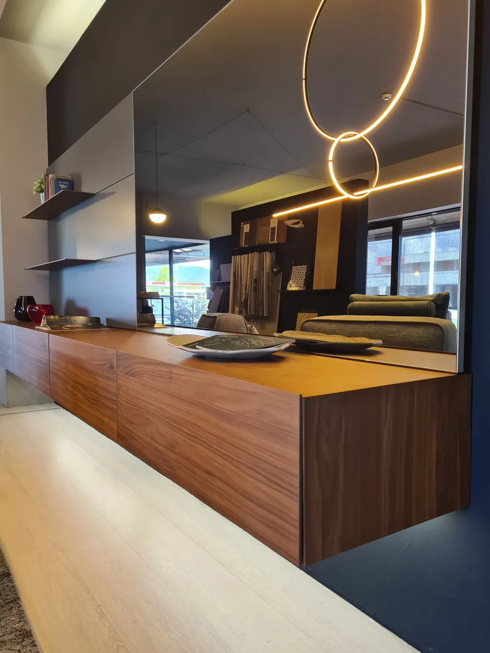 Scopri il prezzo della parete attrezzata Modulart di Presotto