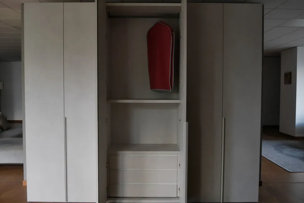 Scopri il prezzo dell'armadio Ala low di Sangiacomo