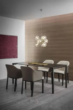 Scopri il prezzo riservato del Tavolo Claro di Gaber, un'opera d'arte architettonica.