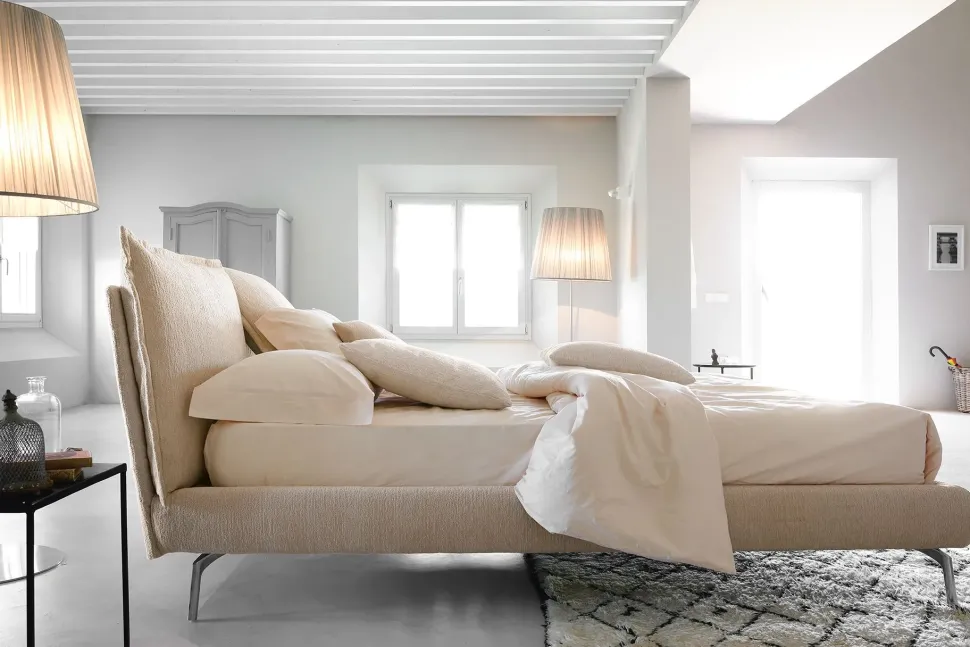 Scopri il prezzo riservato del letto So pop nella fotografia