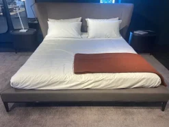 Scopri il prezzo riservato di questo letto Gentleman di Poliform