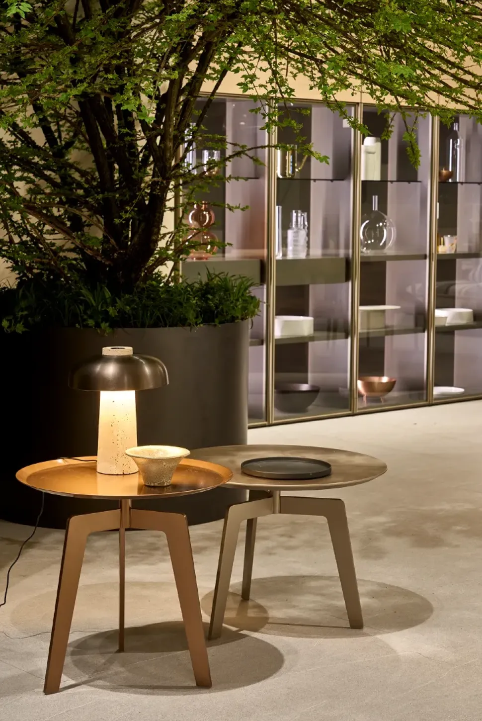 Scopri il Tavolino Lotus di Sangiacomo a prezzo scontato!