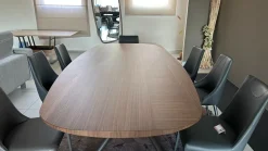 Scopri il Tavolo sagomato Random Ozzio con uno sconto del 30%! Design moderno ed elegante, perfetto per la tua casa.