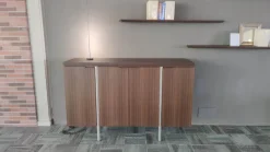 Scopri Irving di Molteni&C: madia moderna a prezzo scontato! Acquista ora!