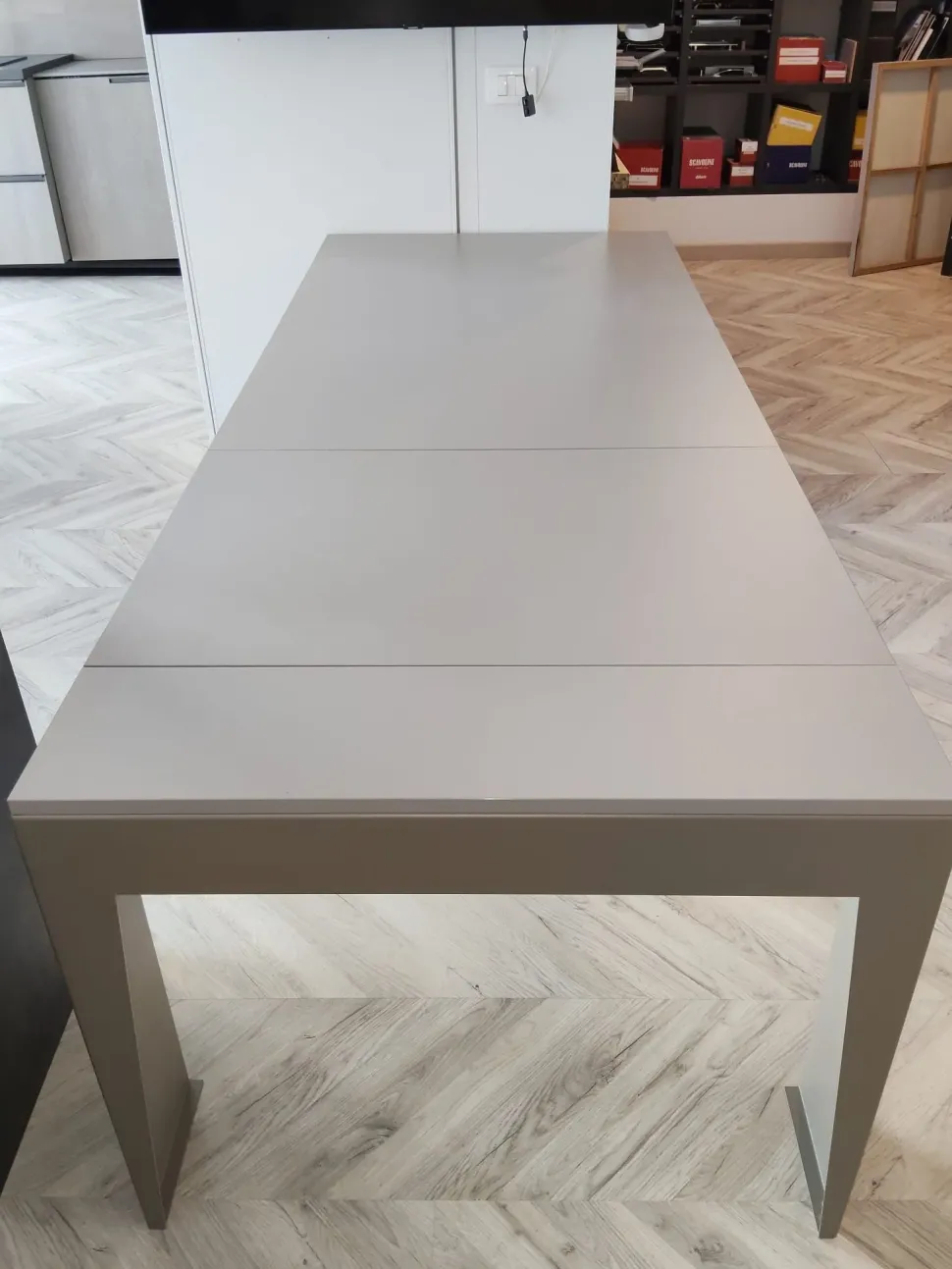 Scopri la consolle Marvel Pezzani a prezzi outlet